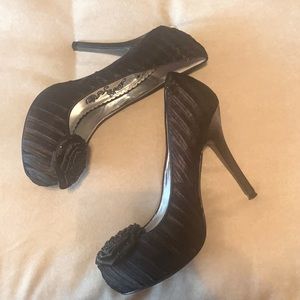 Naughty Monkey 4” Tuxedo Pumps